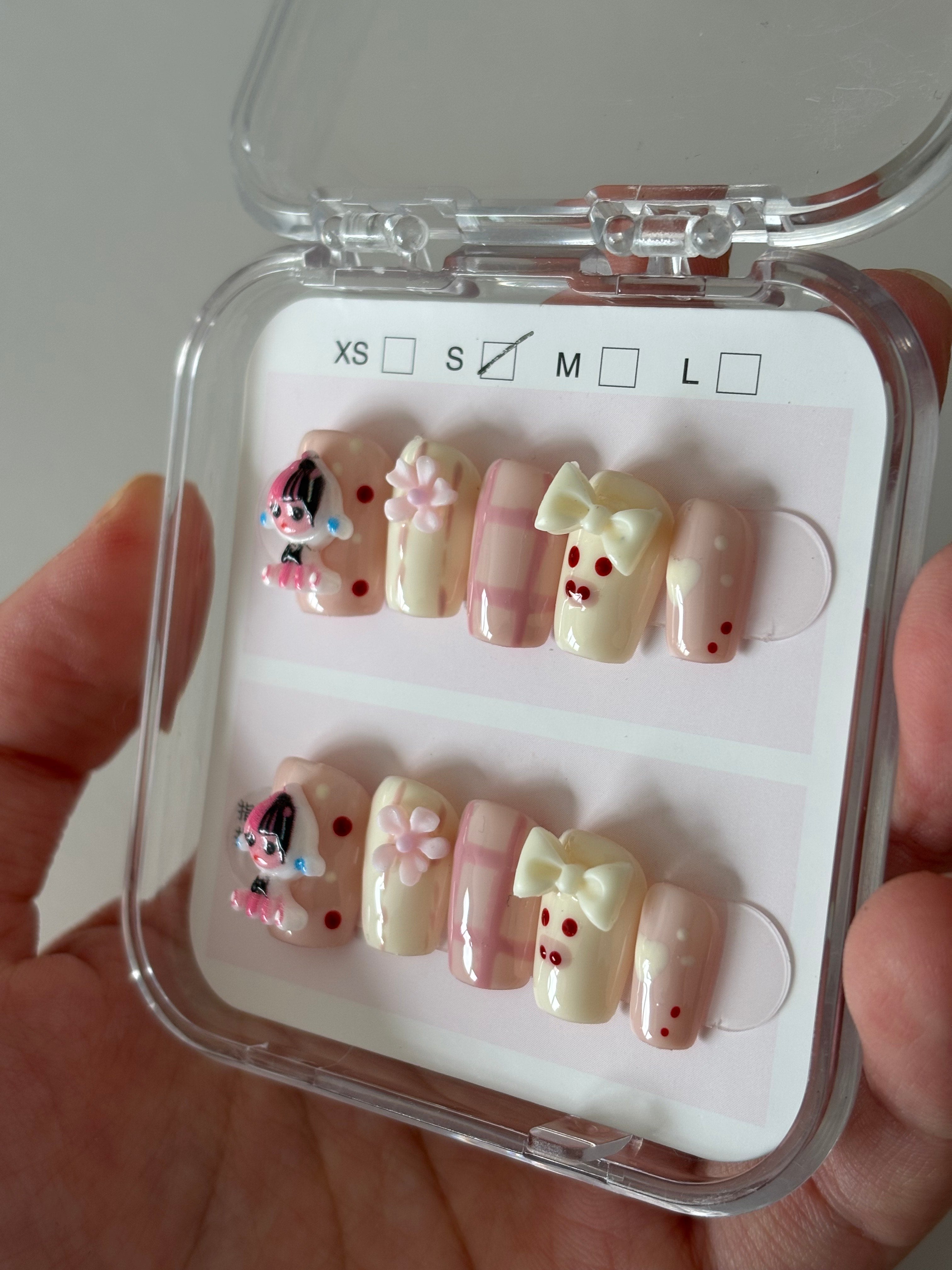 FAUX ONGLE TAILLE S (COURT)